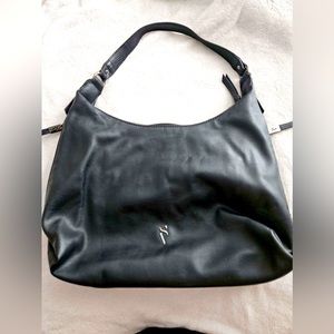 Black Vera Wang Bag 🖤✨
